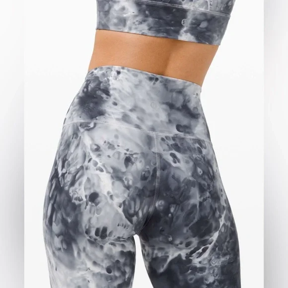 Lululemon Wunder Under Marble Dye High Rise Crop 21" in Marble Dye Classic Navy